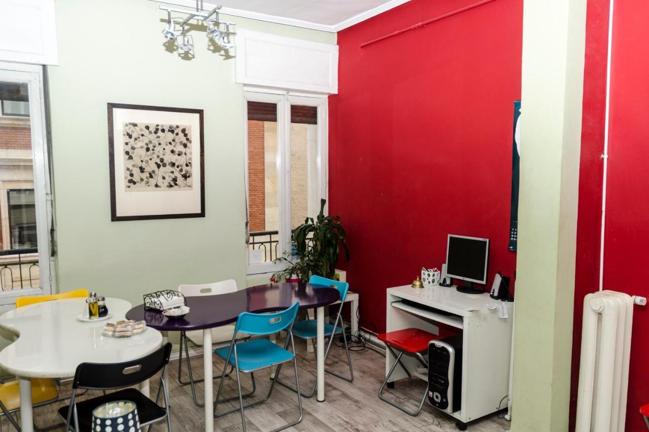 Pension Blanca B&B Леон Экстерьер фото